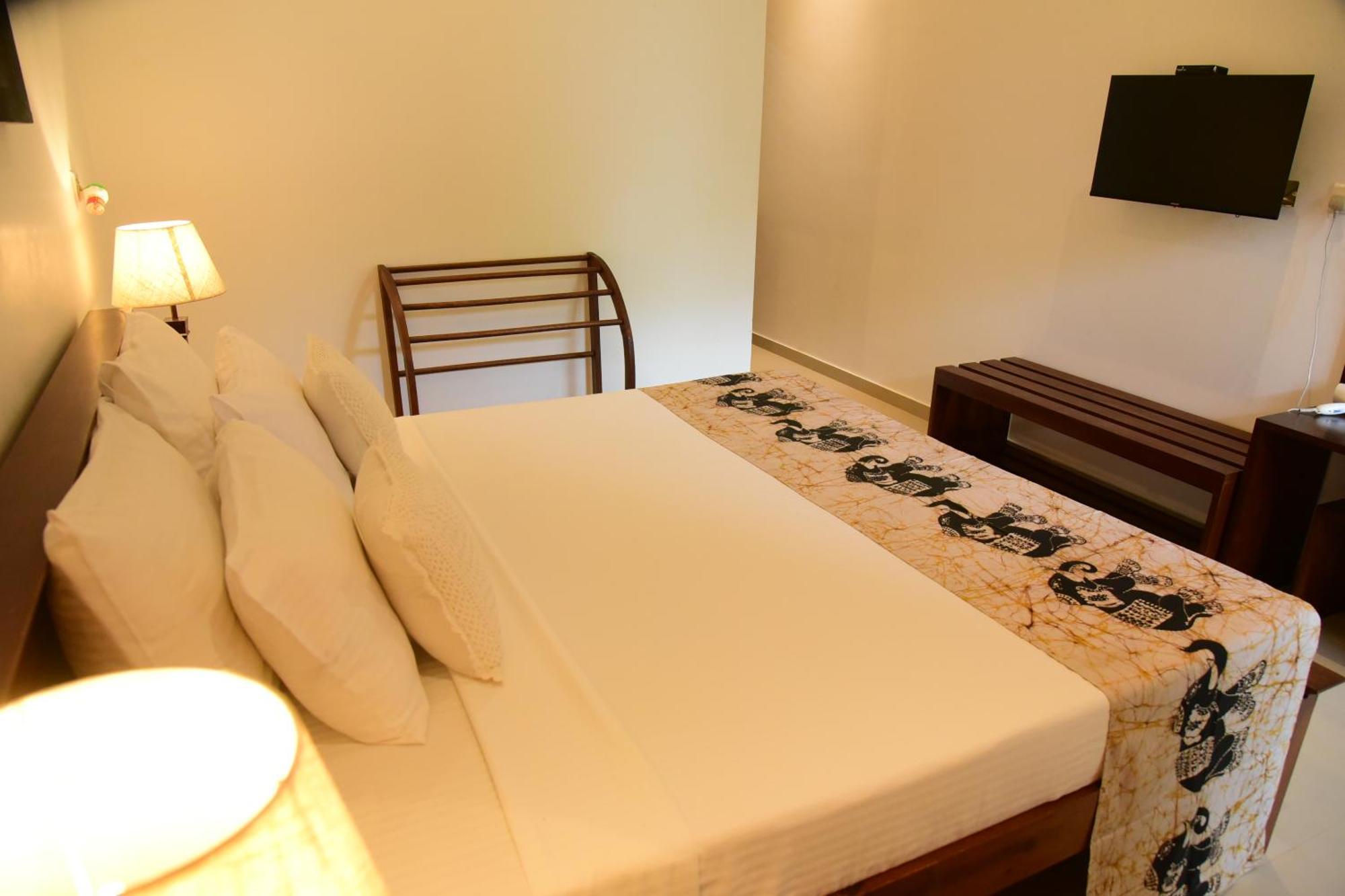 Tranquil Hotel Hikkaduwa Buitenkant foto