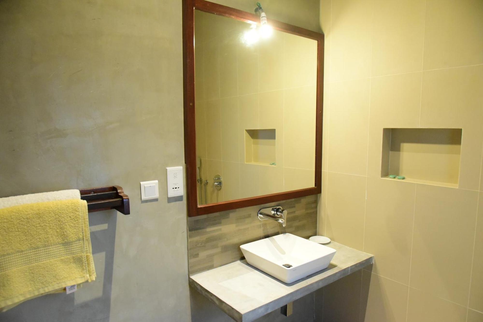 Tranquil Hotel Hikkaduwa Buitenkant foto