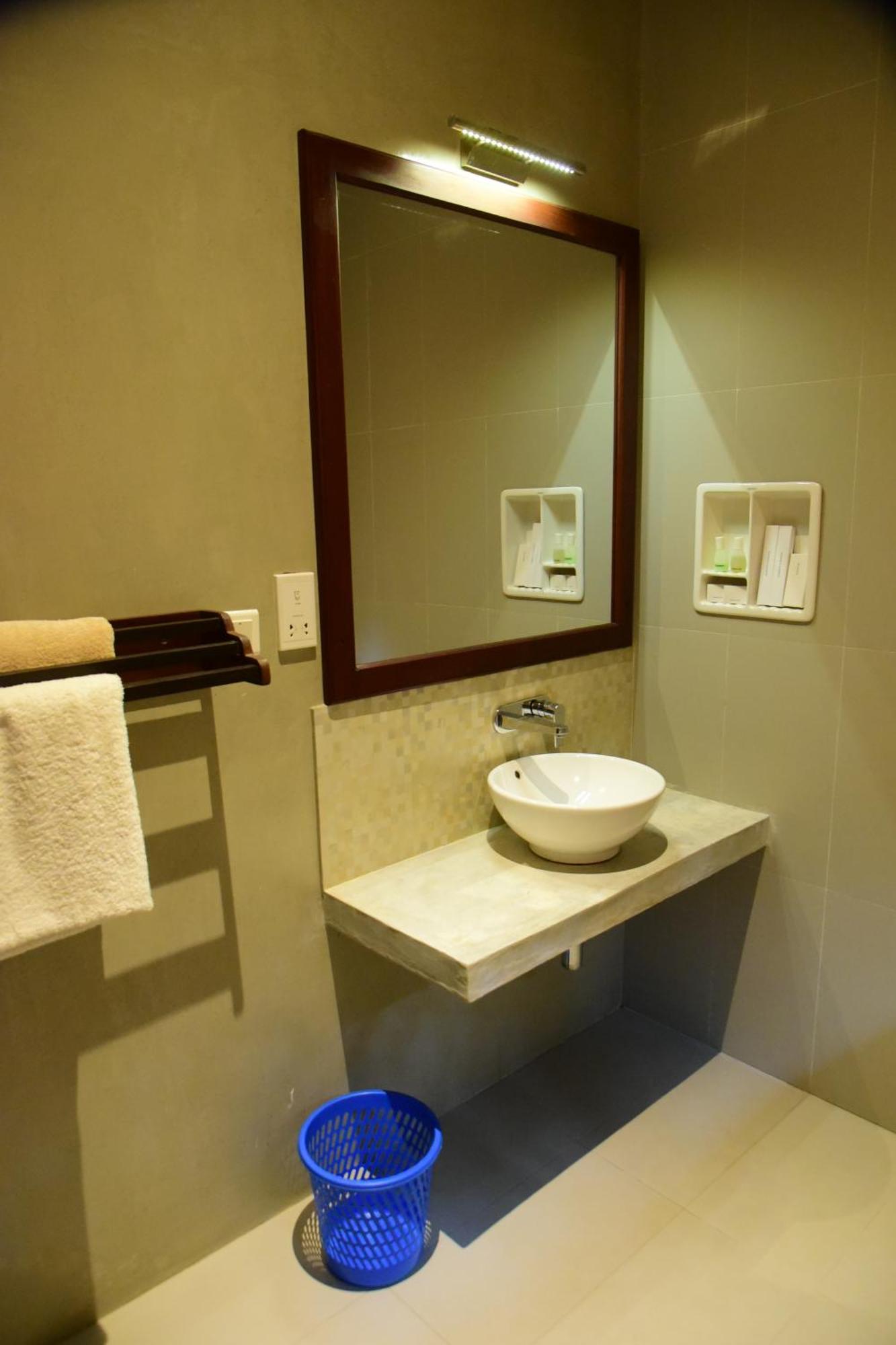 Tranquil Hotel Hikkaduwa Buitenkant foto