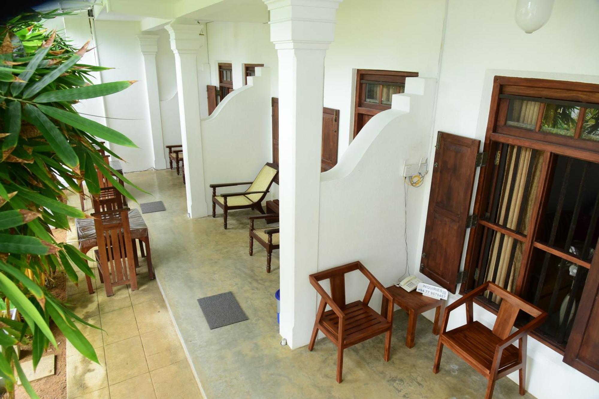 Tranquil Hotel Hikkaduwa Buitenkant foto